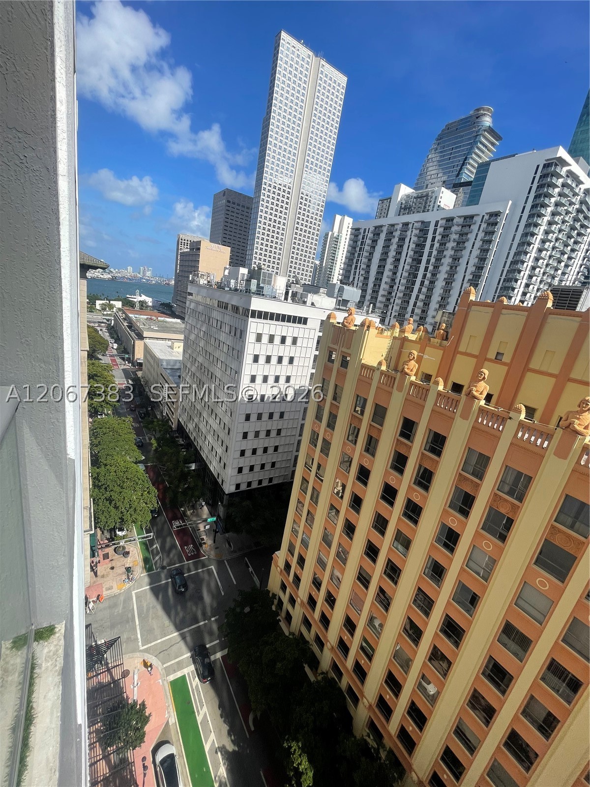 151 SE 1st St #1505, Miami FL 33131