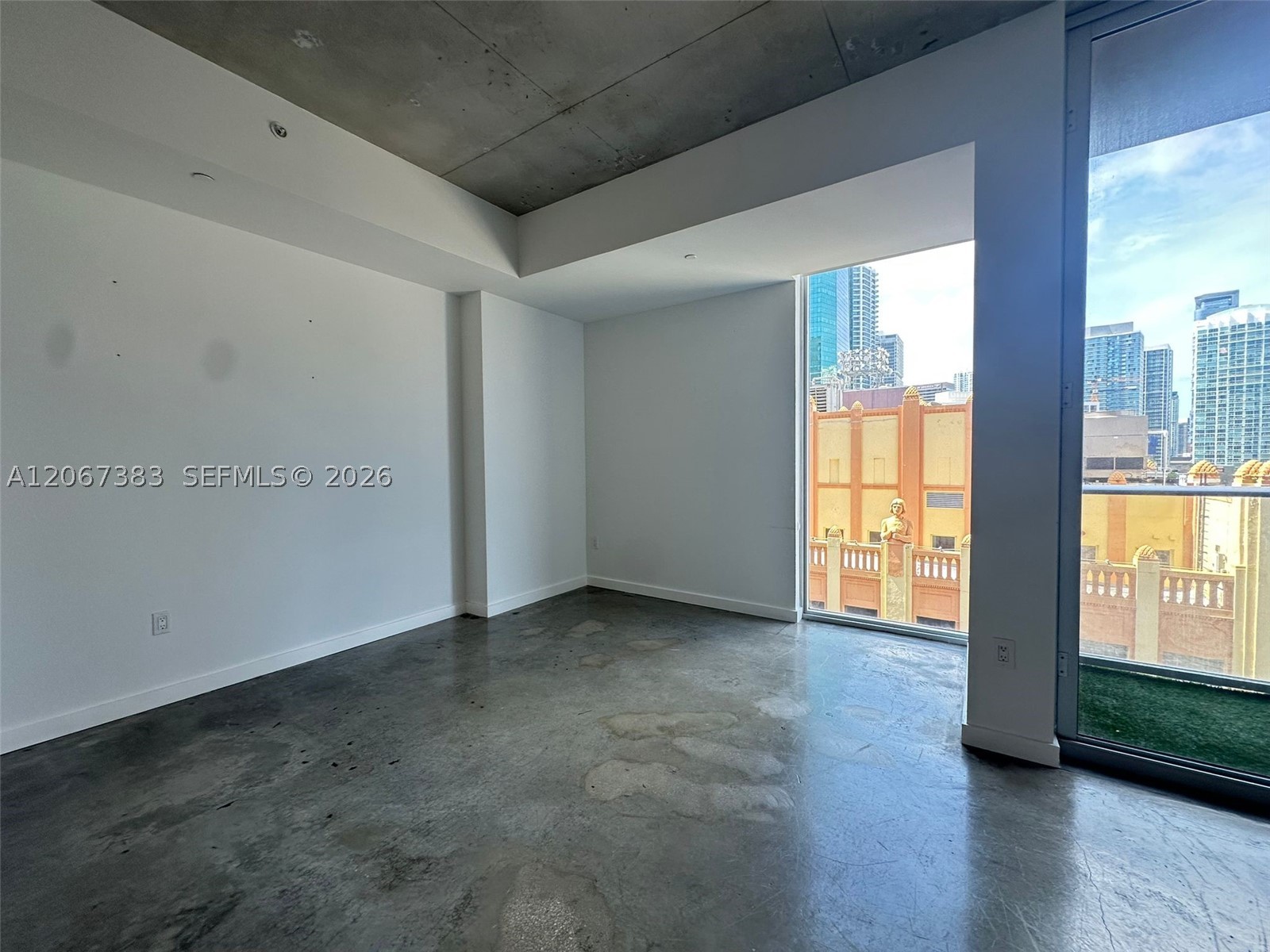 151 SE 1st St #1505, Miami FL 33131