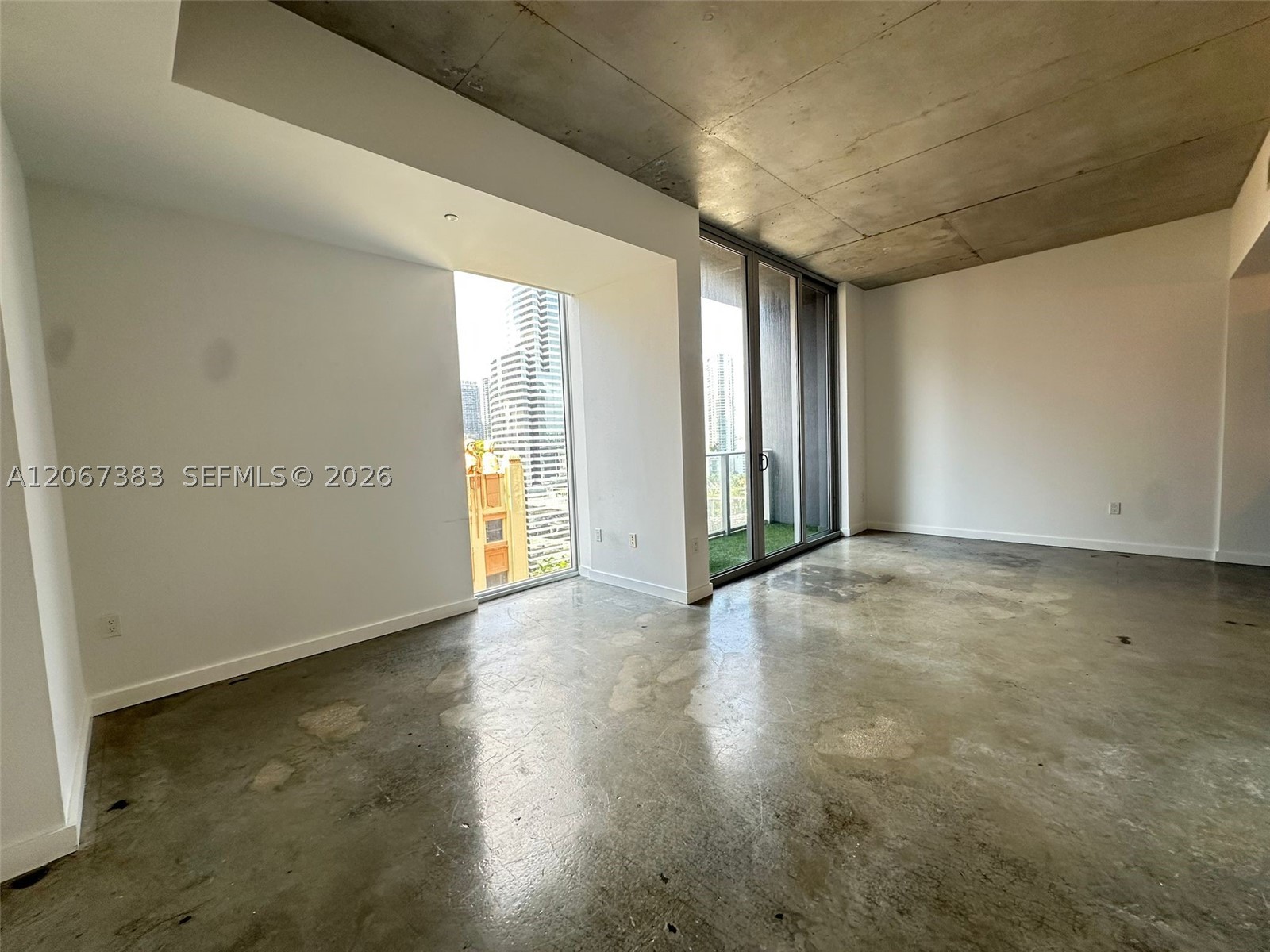 151 SE 1st St #1505, Miami FL 33131