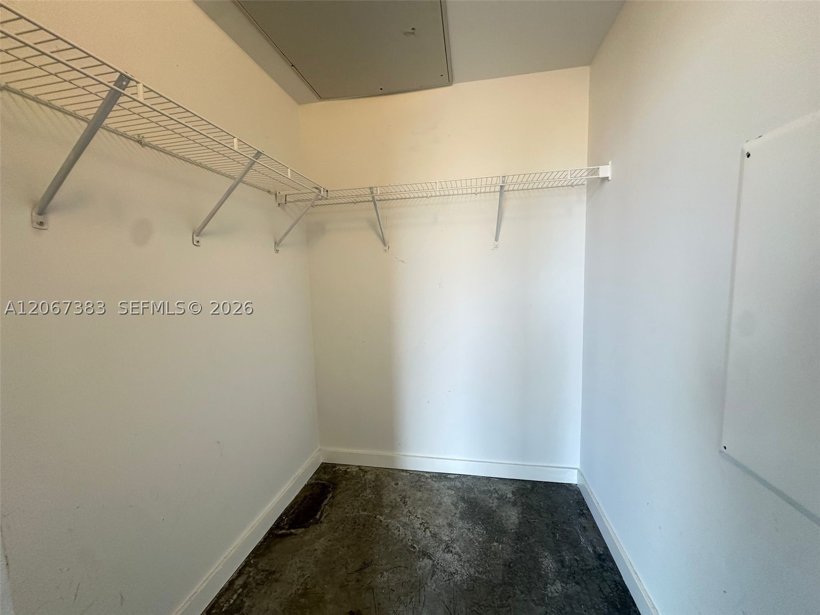 151 SE 1st St #1505, Miami FL 33131