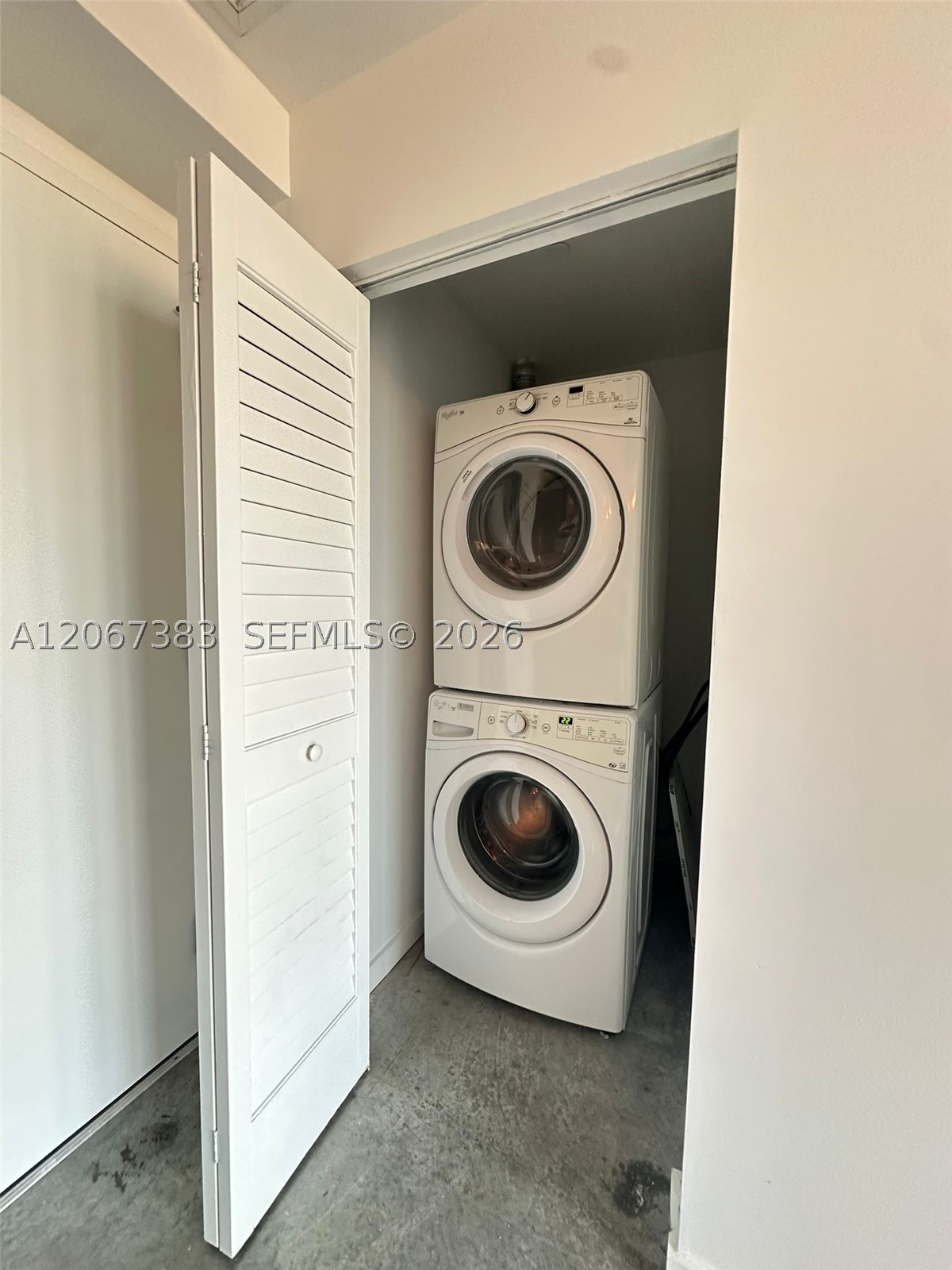 151 SE 1st St #1505, Miami FL 33131