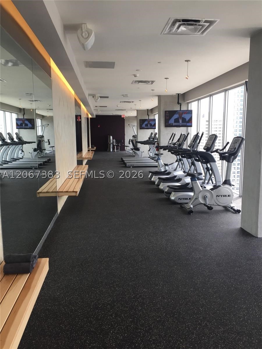 151 SE 1st St #1505, Miami FL 33131