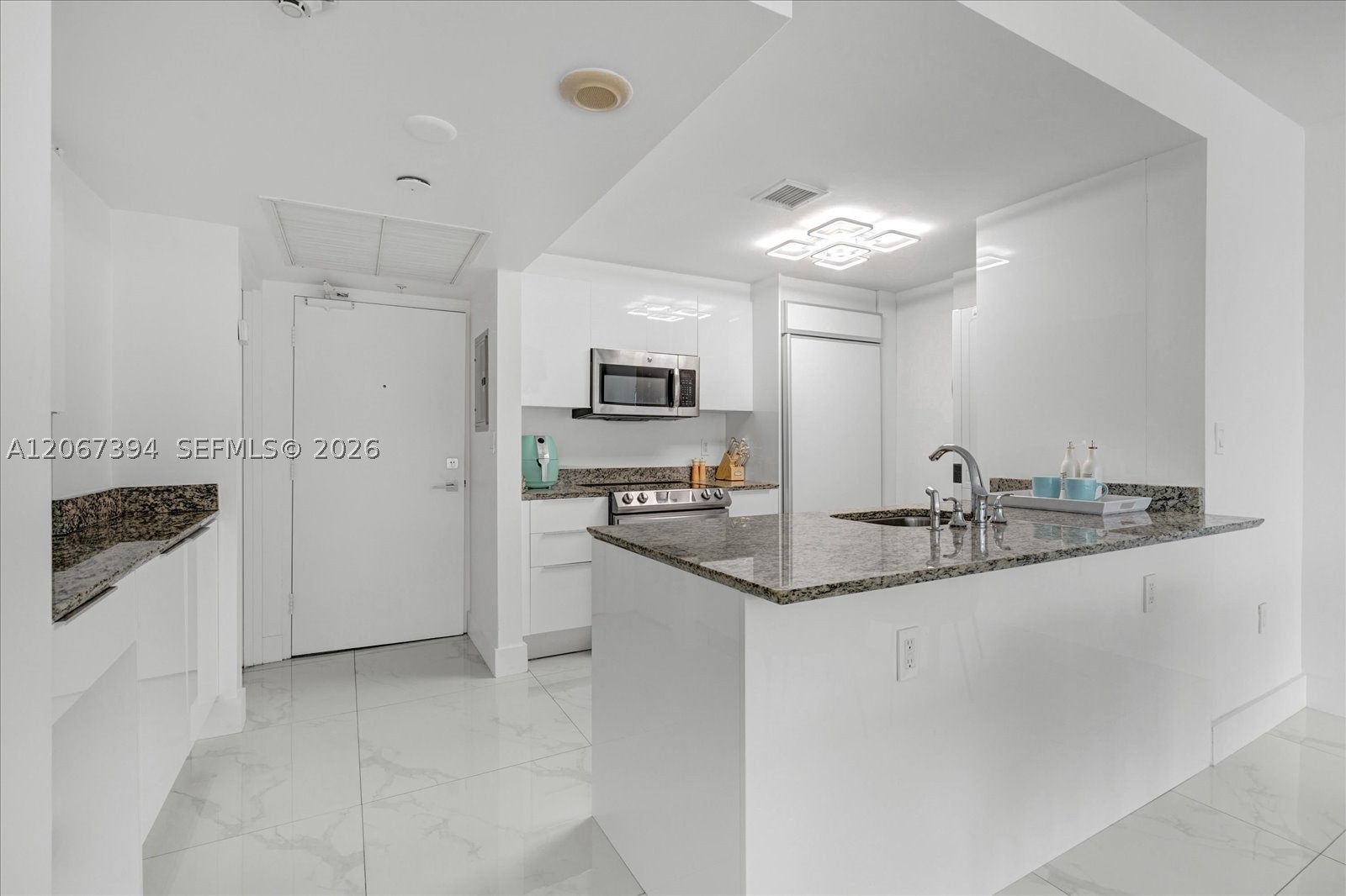 10275 Collins Ave #916, Bal Harbour FL 33154