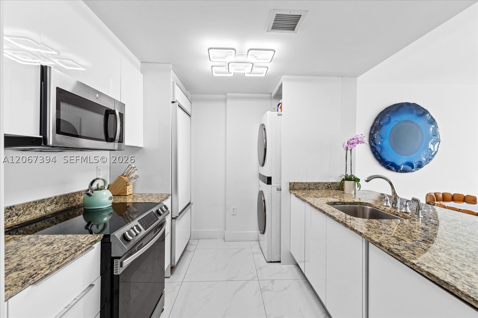 10275 Collins Ave #916, Bal Harbour FL 33154
