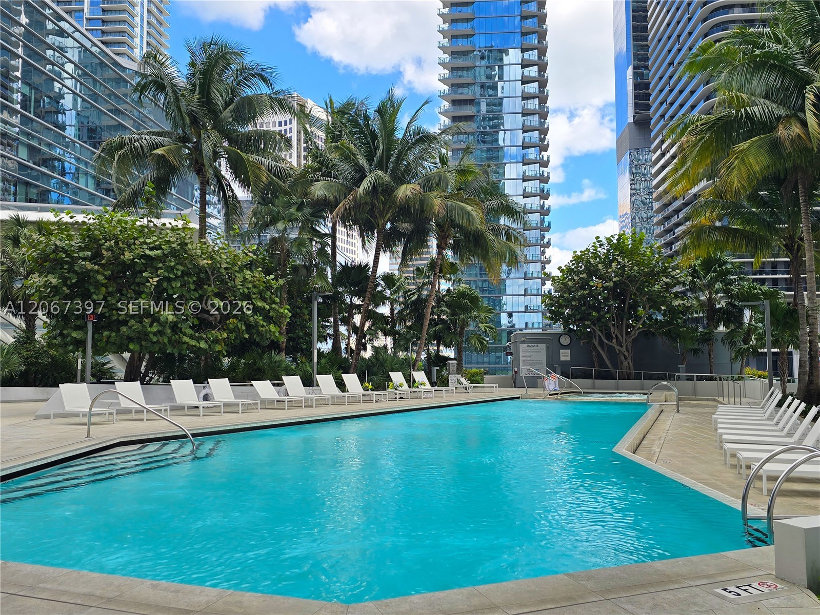 88 SW 7th St #3007, Miami FL 33130
