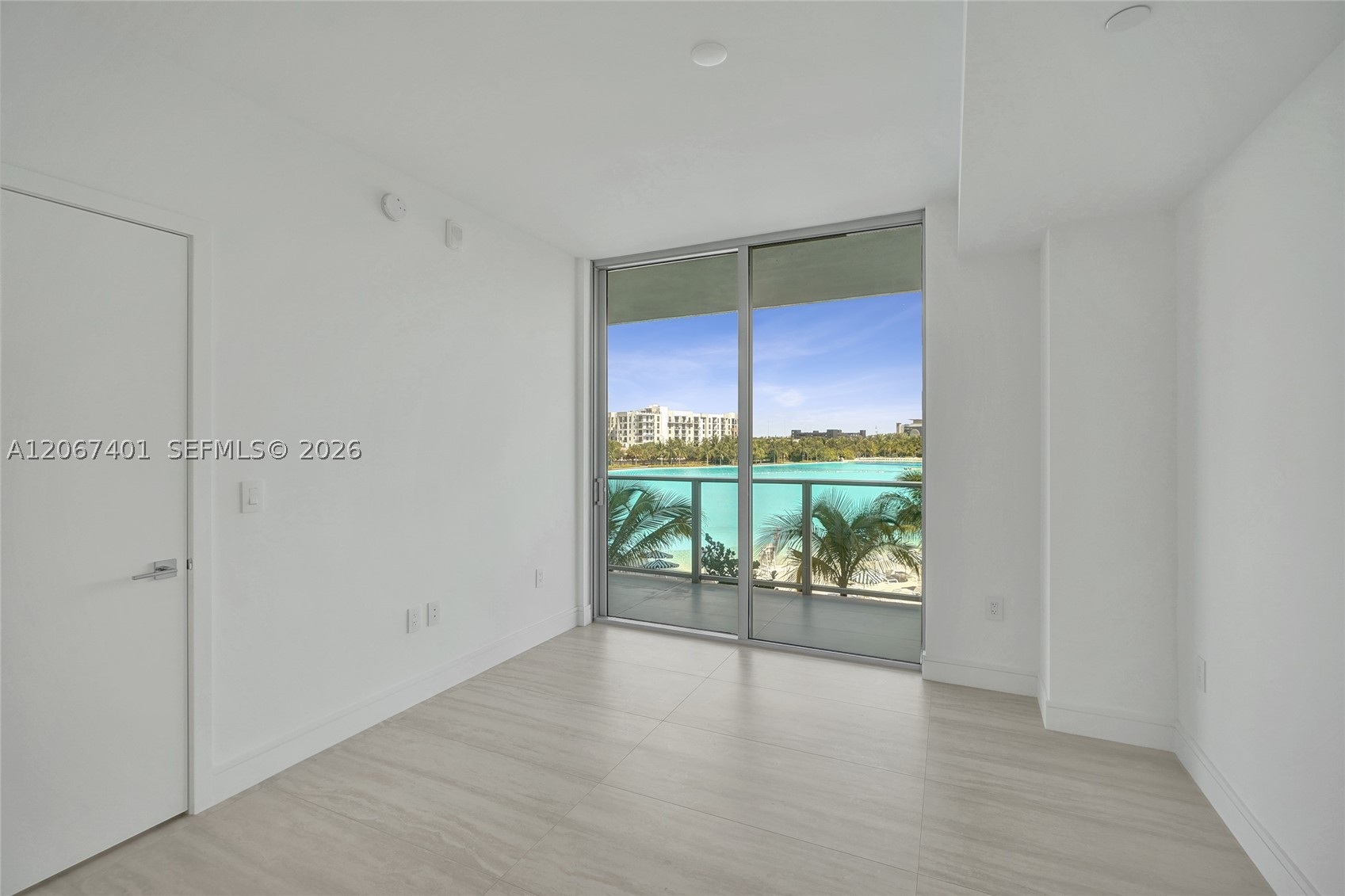 2411 Laguna Circle #208, Miami FL 33181