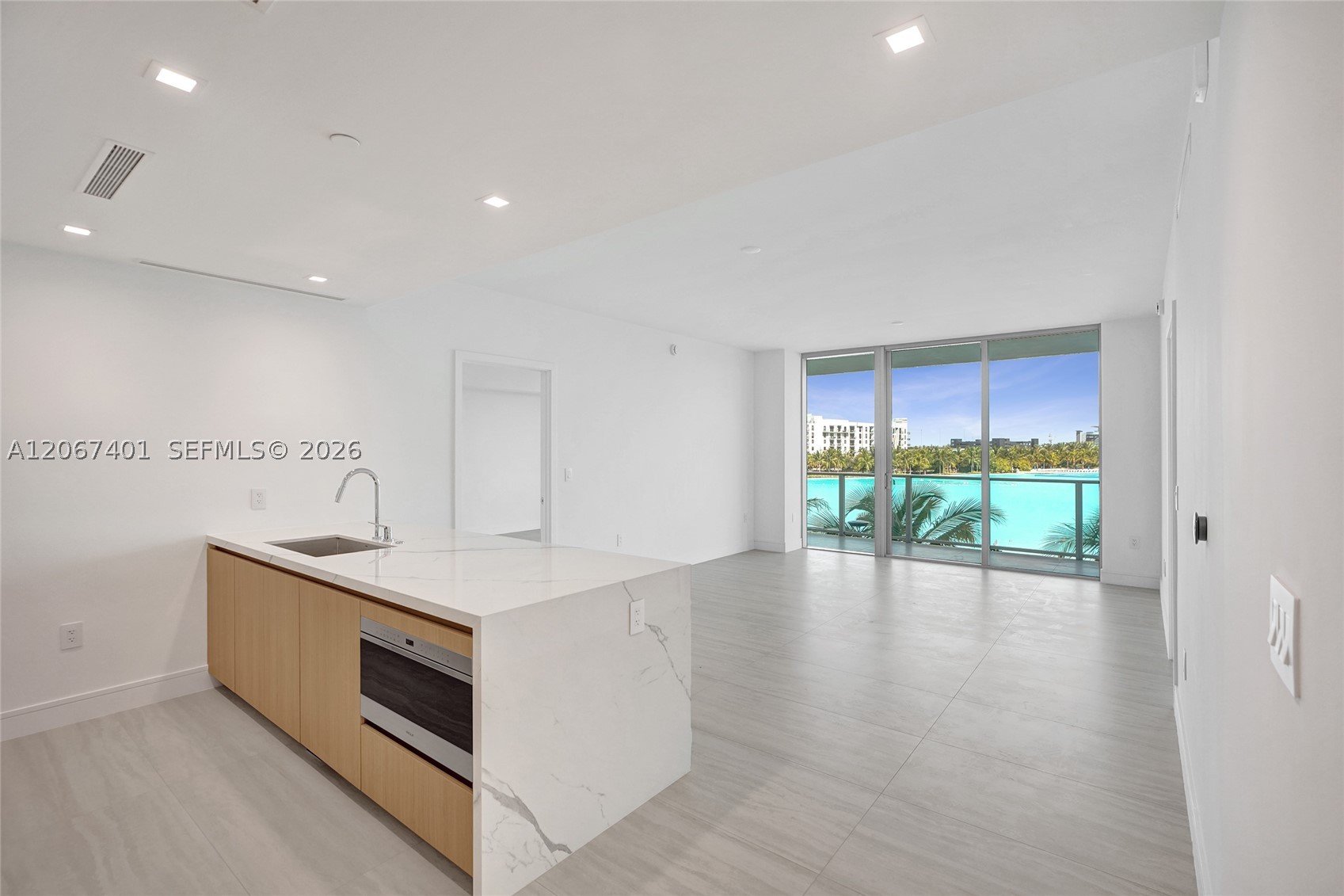 2411 Laguna Circle #208, Miami FL 33181