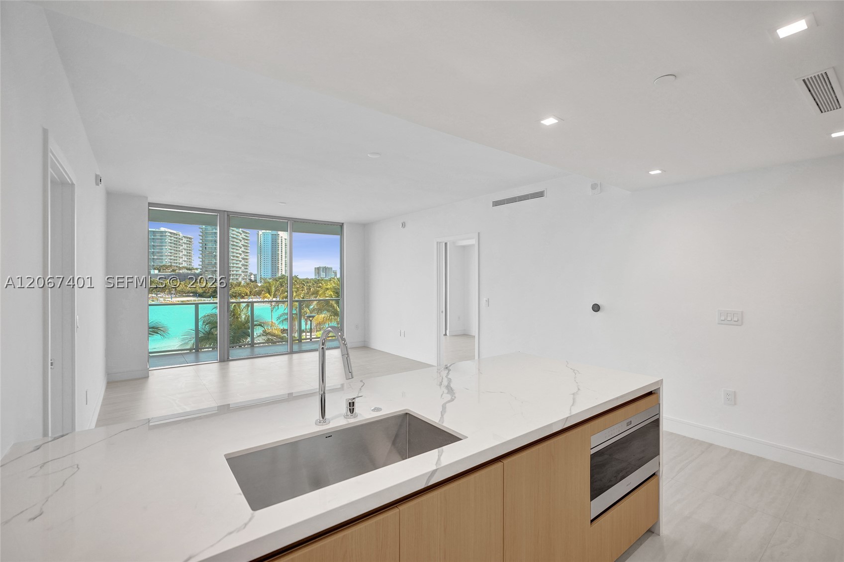 2411 Laguna Circle #208, Miami FL 33181