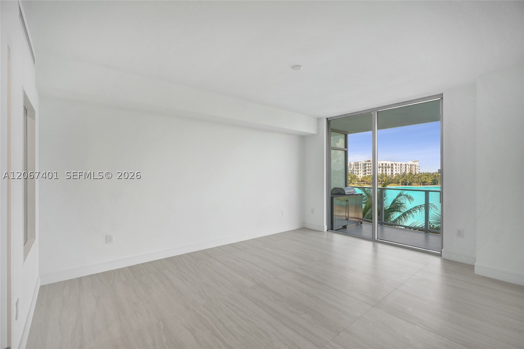 2411 Laguna Circle #208, Miami FL 33181