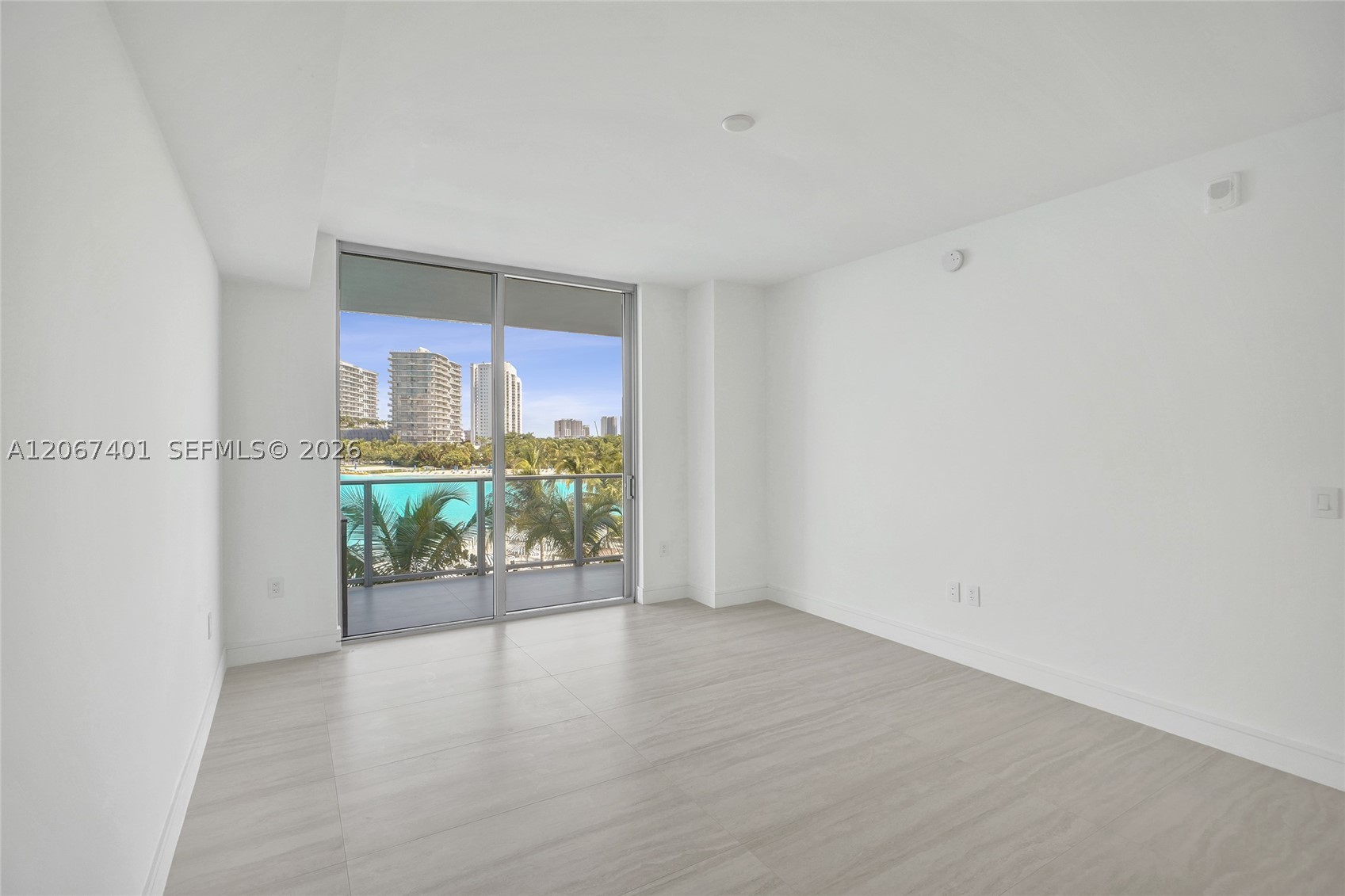2411 Laguna Circle #208, Miami FL 33181
