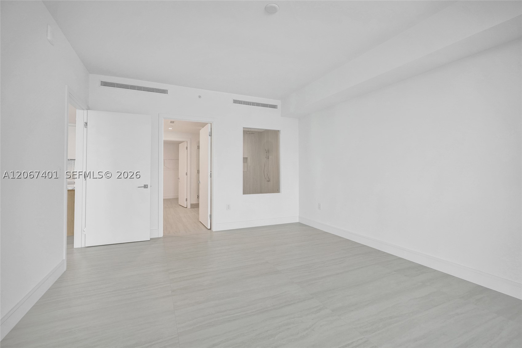 2411 Laguna Circle #208, Miami FL 33181