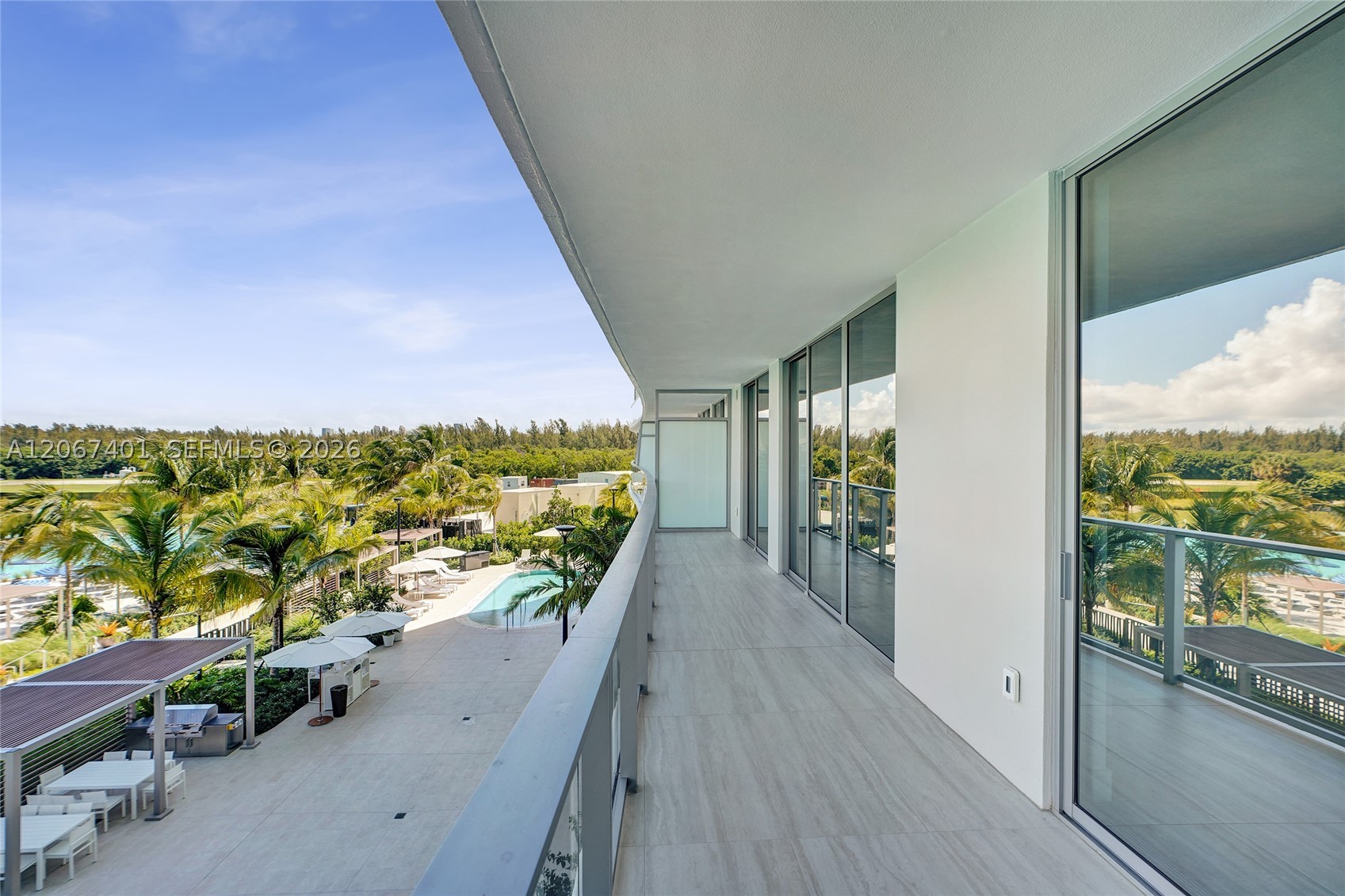 2411 Laguna Circle #208, Miami FL 33181