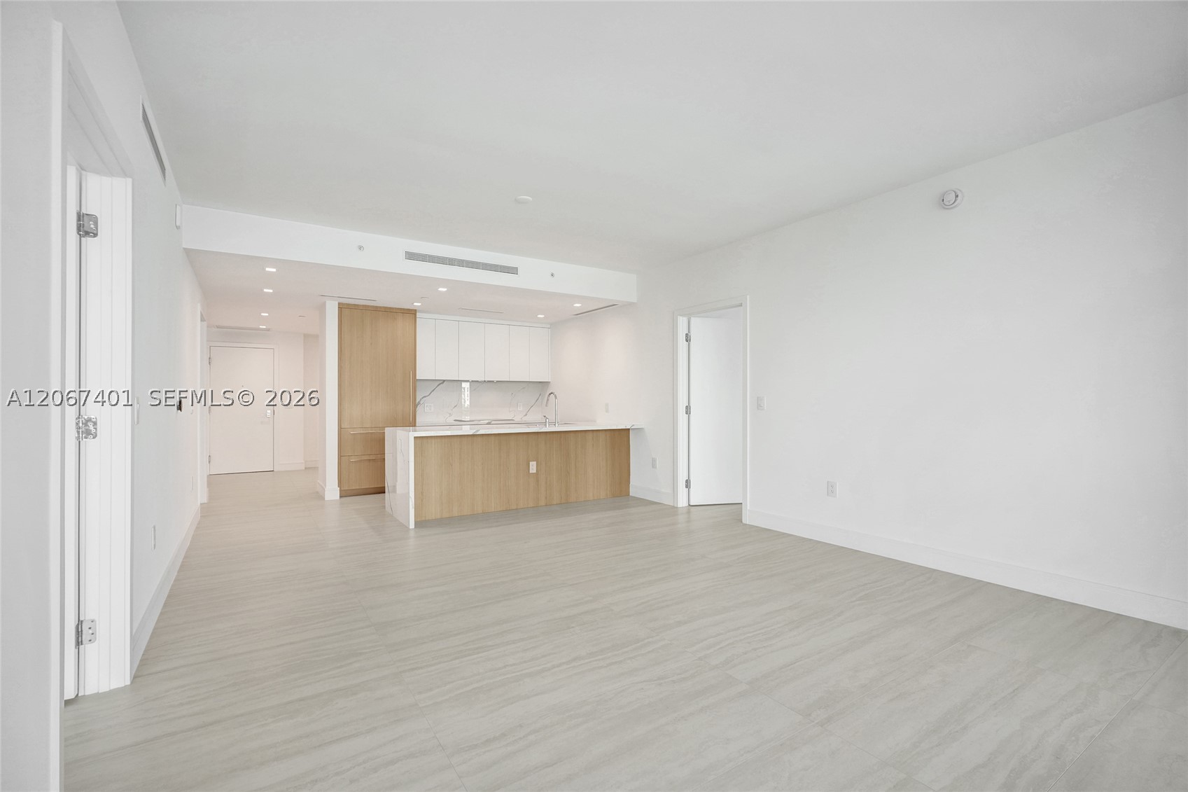 2411 Laguna Circle #208, Miami FL 33181