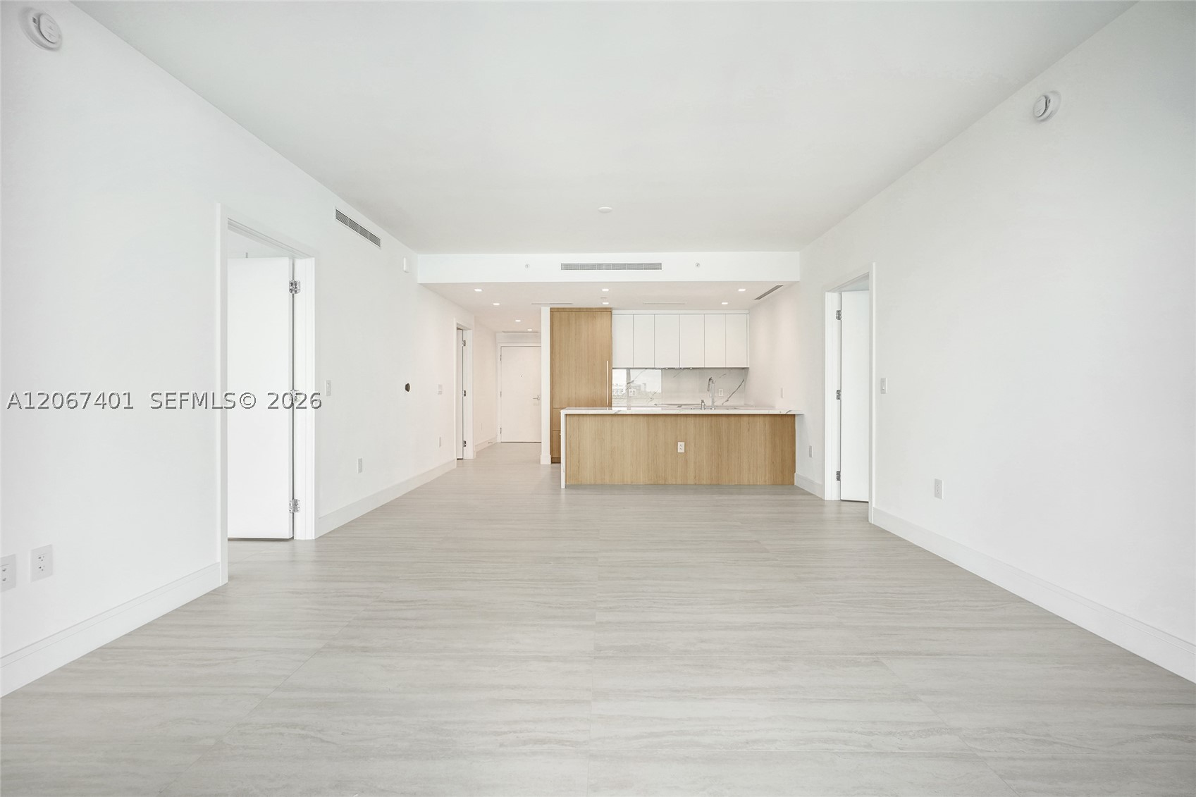 2411 Laguna Circle #208, Miami FL 33181