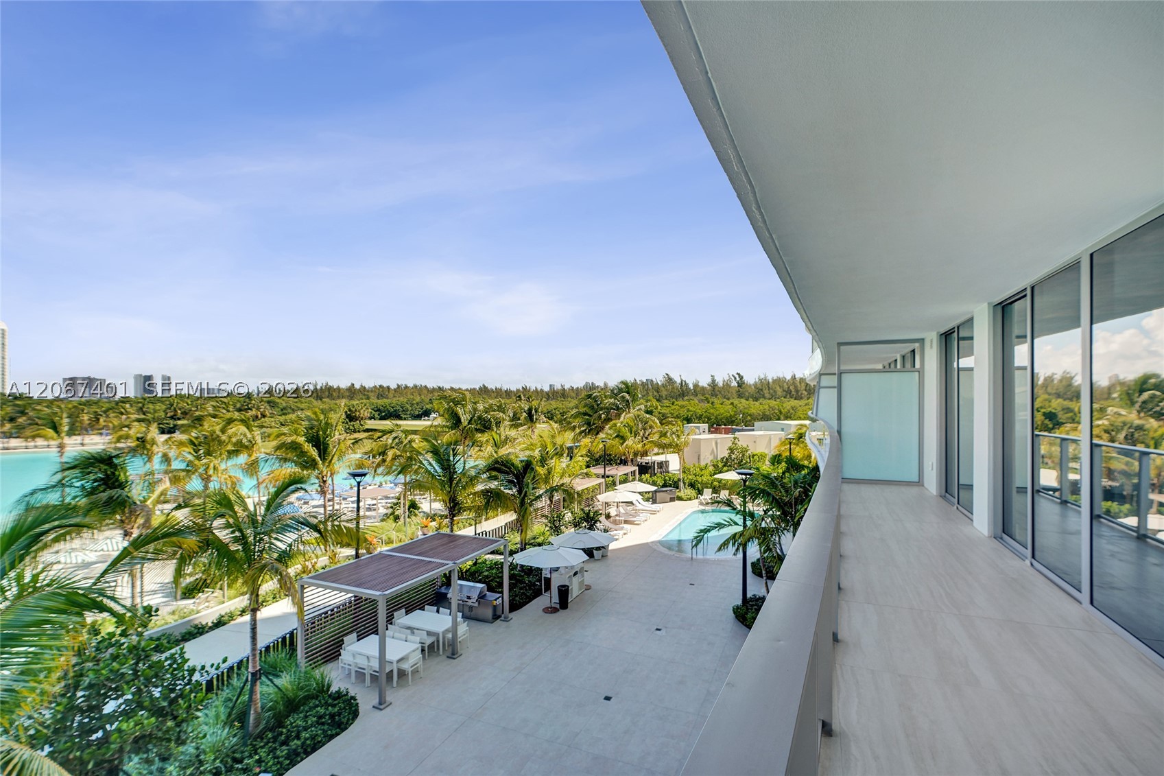 2411 Laguna Circle #208, Miami FL 33181