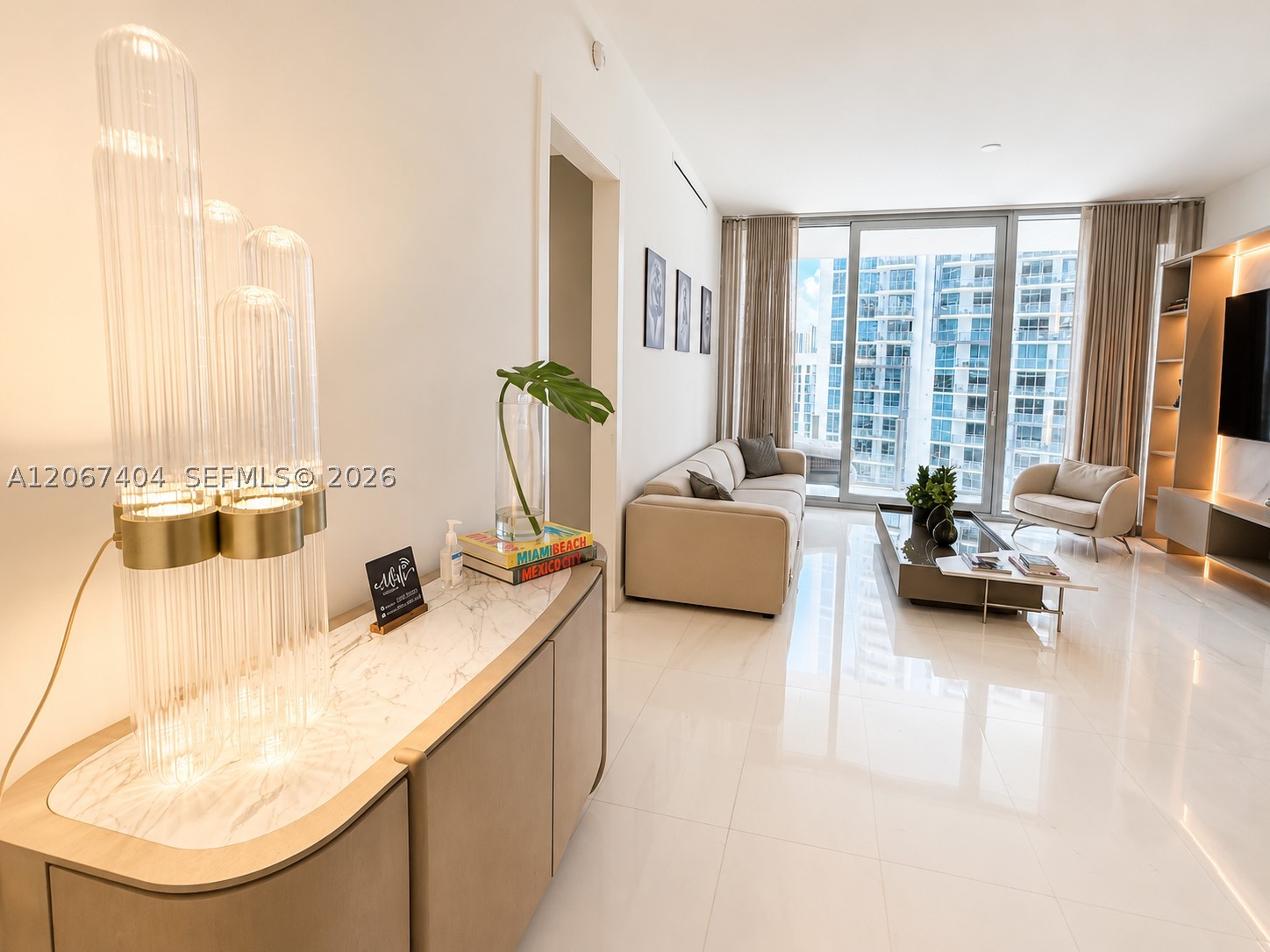 300 Biscayne Boulevard Way #2609W, Miami FL 33131