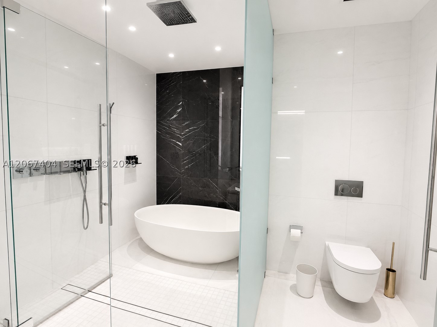 300 Biscayne Boulevard Way #2609W, Miami FL 33131