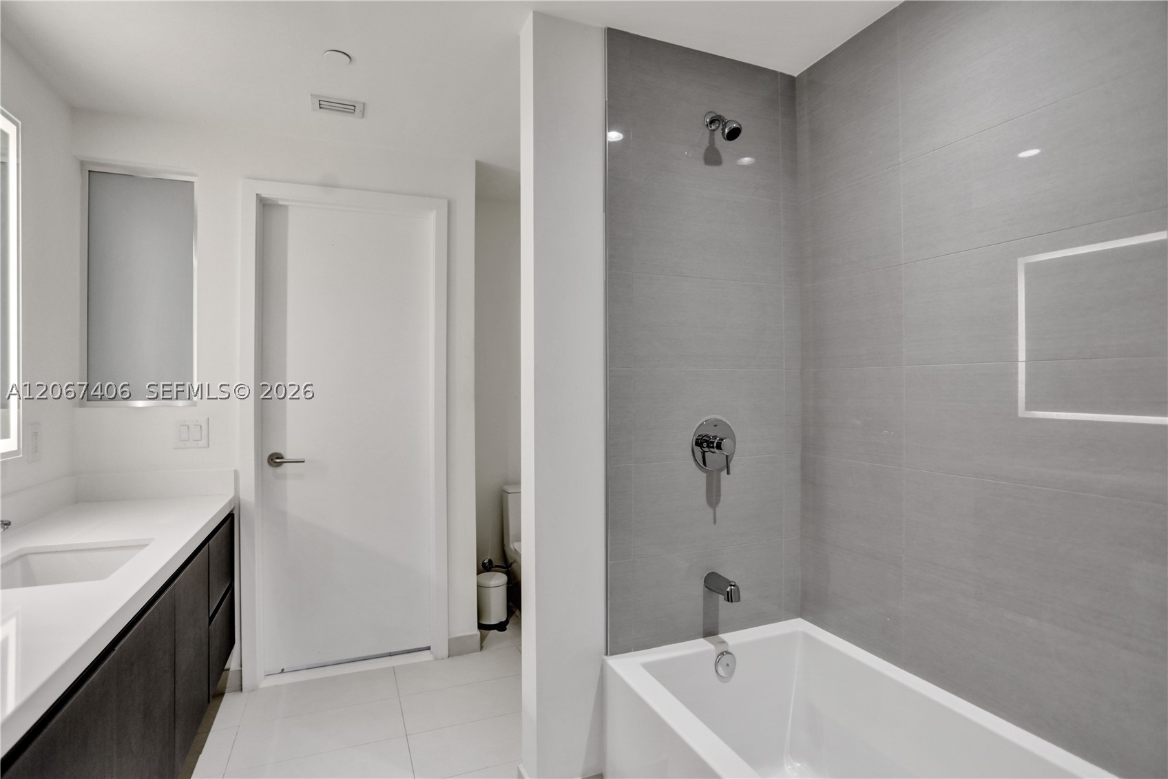 851 NE 1st Ave #202, Miami FL 33132