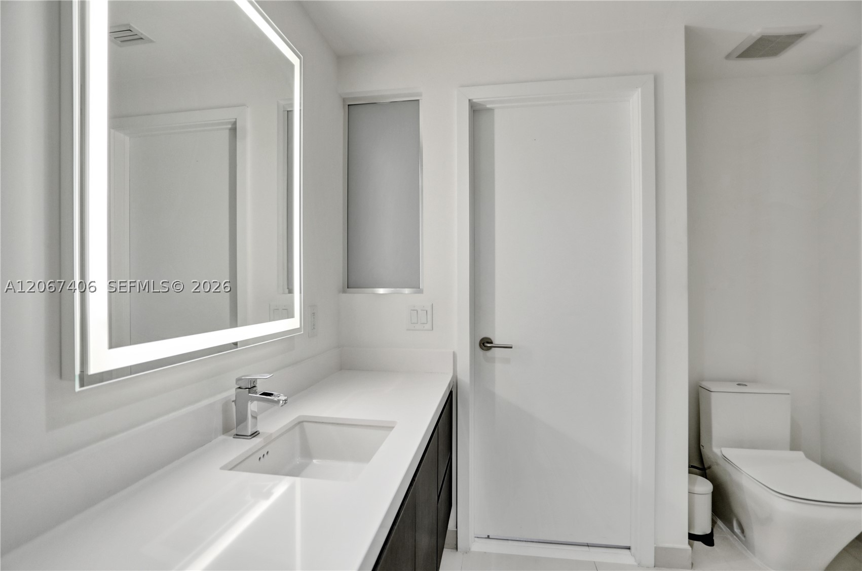 851 NE 1st Ave #202, Miami FL 33132