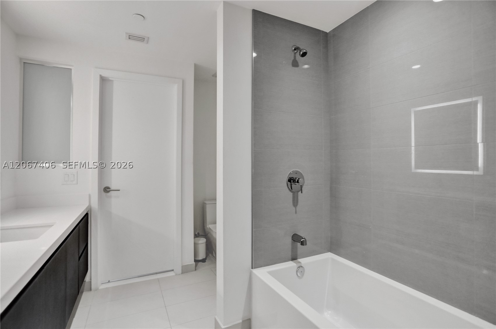 851 NE 1st Ave #202, Miami FL 33132