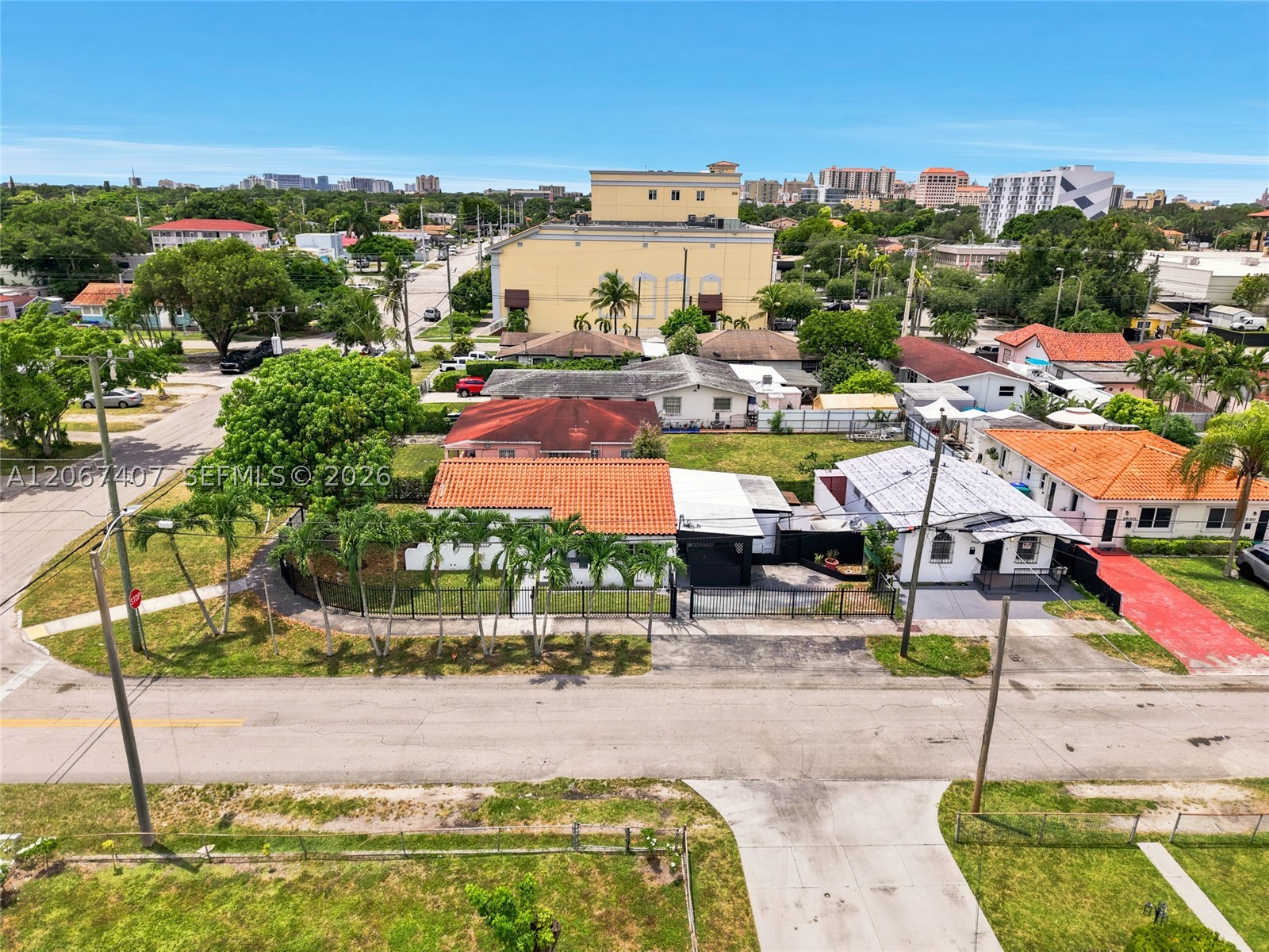 3500 NW 1st St, Miami FL 33125