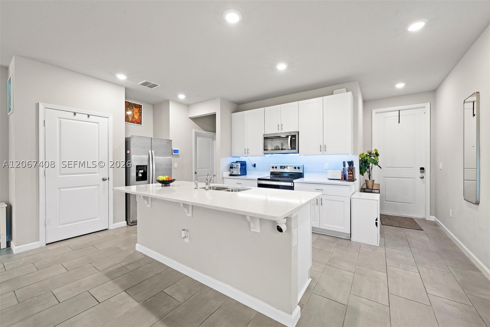 1616 Lindley St, Mangonia Park FL 33407