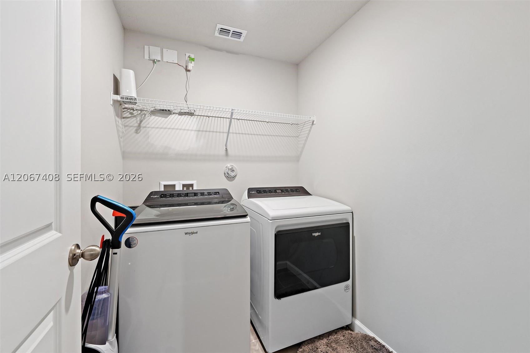 1616 Lindley St, Mangonia Park FL 33407