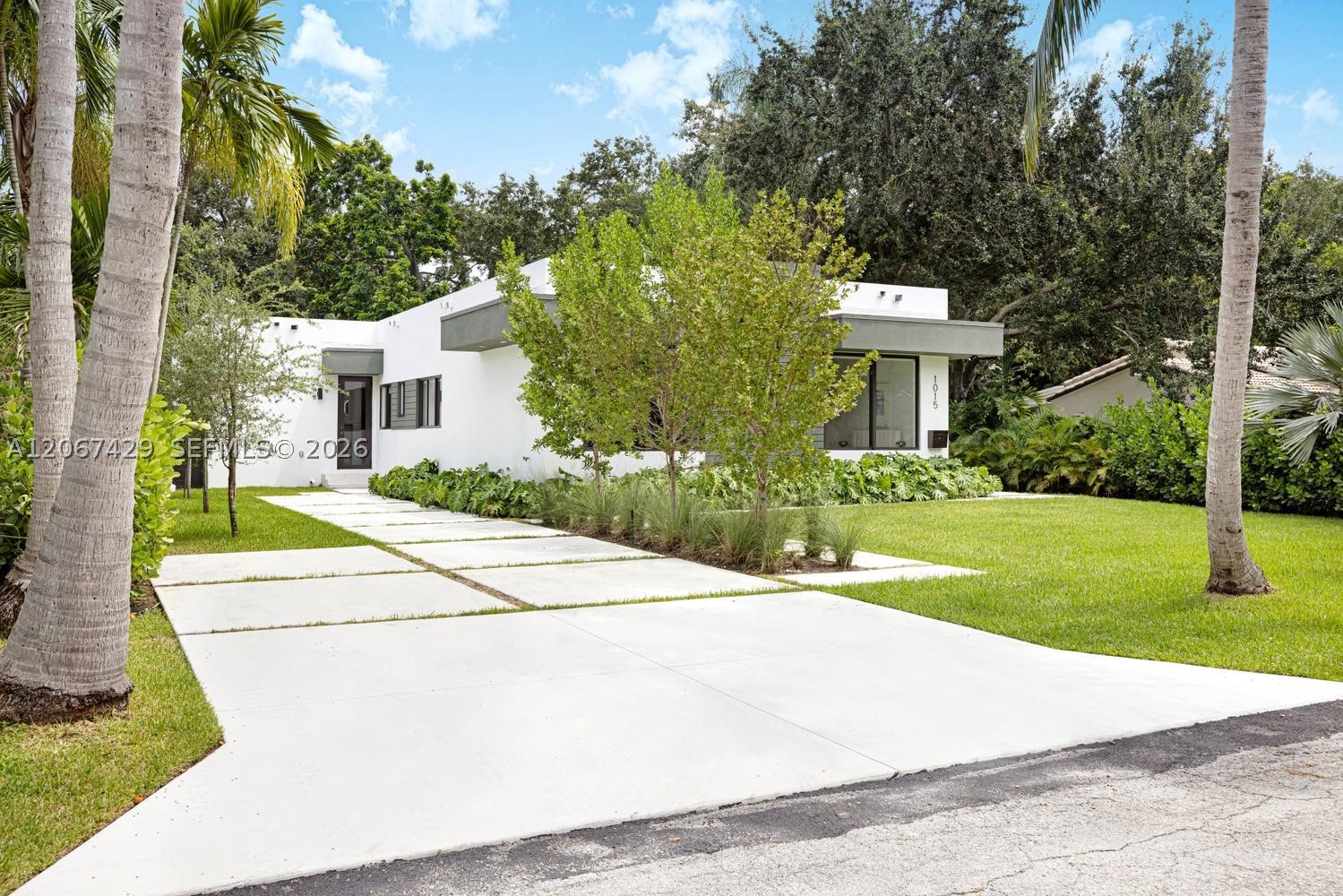 1015 NE 114th St, Biscayne Park FL 33161