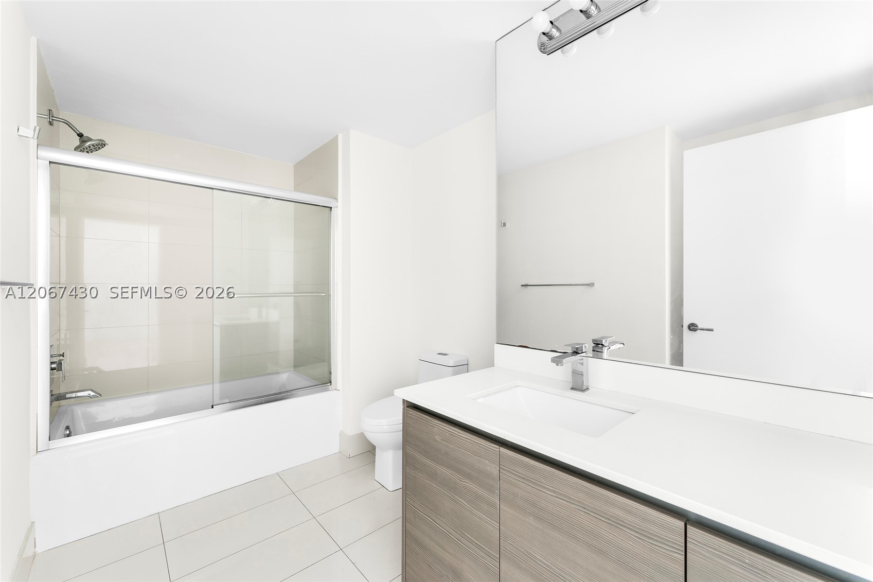 460 NE 28th St #1803, Miami FL 33137