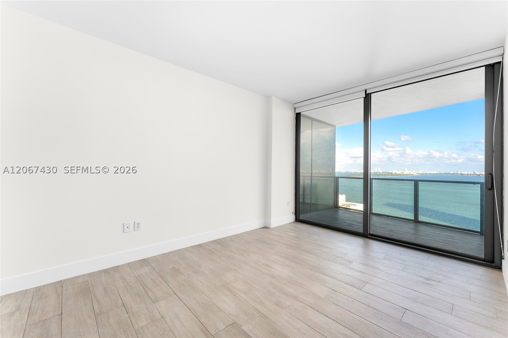 460 NE 28th St #1803, Miami FL 33137