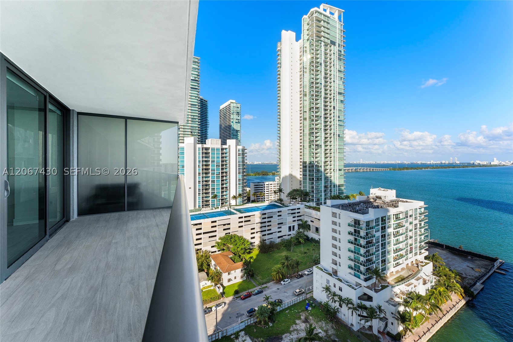 460 NE 28th St #1803, Miami FL 33137
