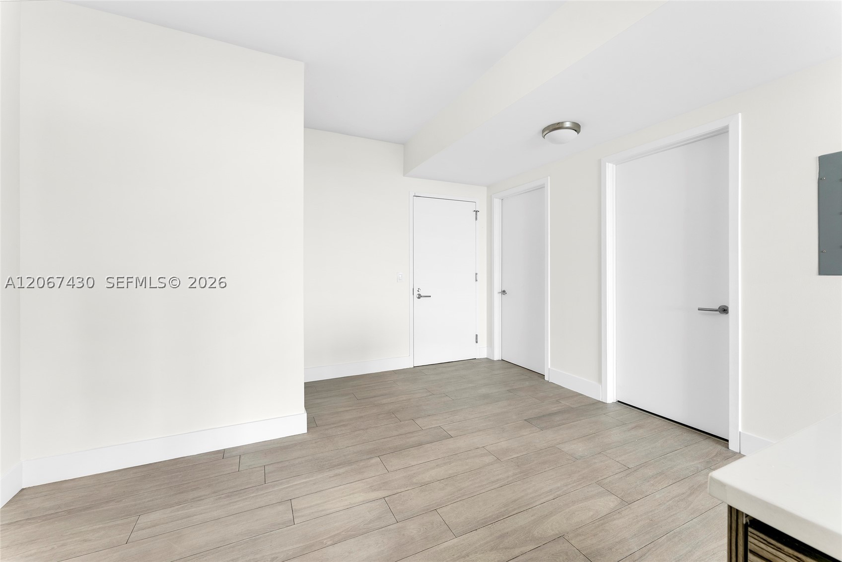 460 NE 28th St #1803, Miami FL 33137