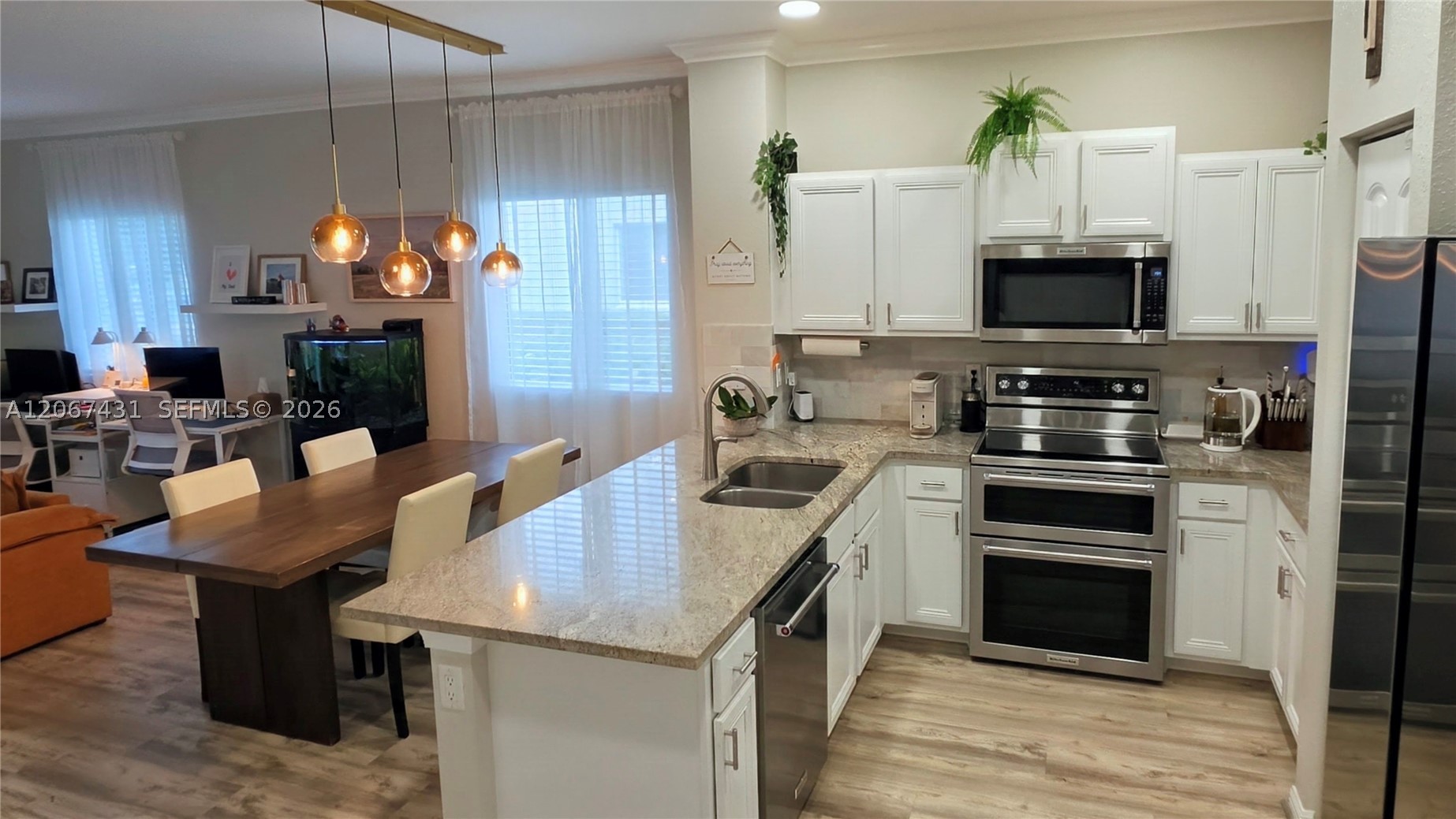 1127 Vermilion Dr, Lake Worth FL 33461
