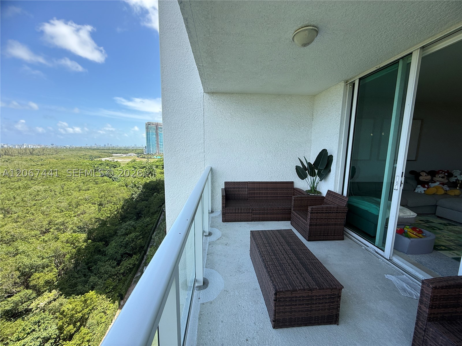 15051 Royal Oaks Ln #1104, North Miami FL 33181