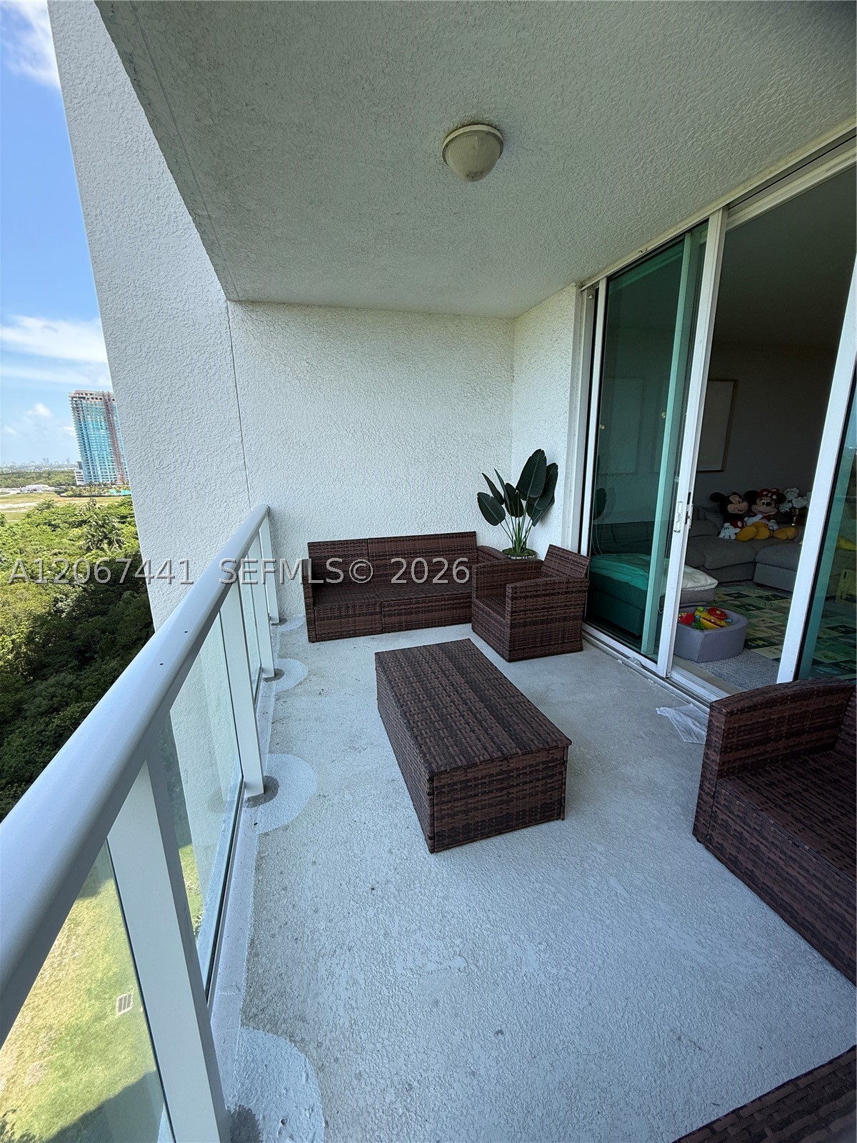 15051 Royal Oaks Ln #1104, North Miami FL 33181