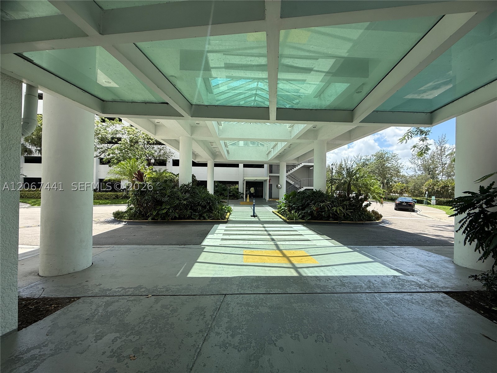 15051 Royal Oaks Ln #1104, North Miami FL 33181