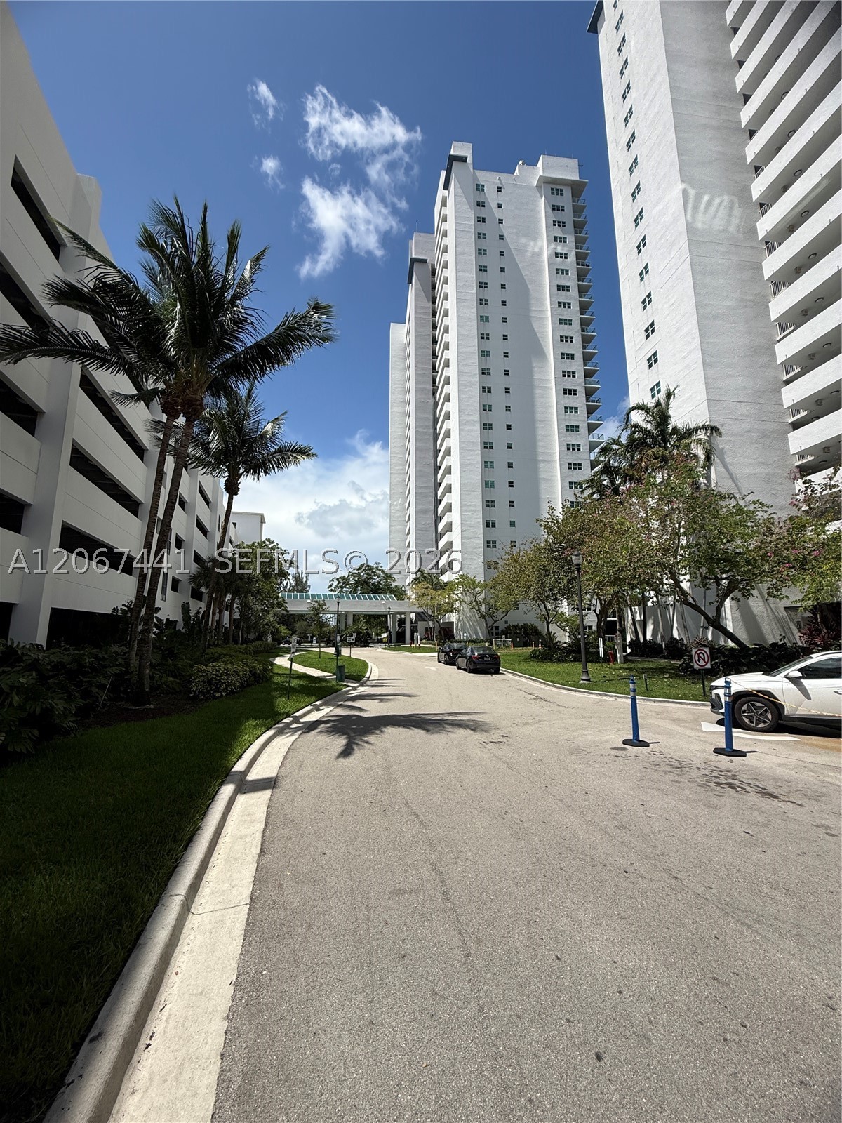 15051 Royal Oaks Ln #1104, North Miami FL 33181