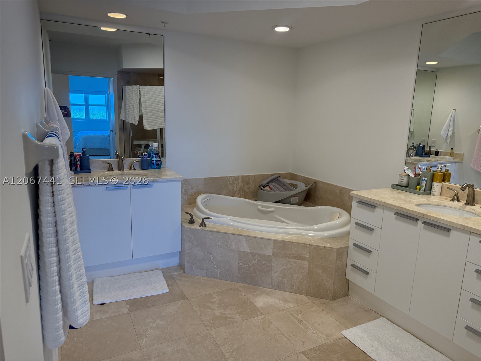 15051 Royal Oaks Ln #1104, North Miami FL 33181