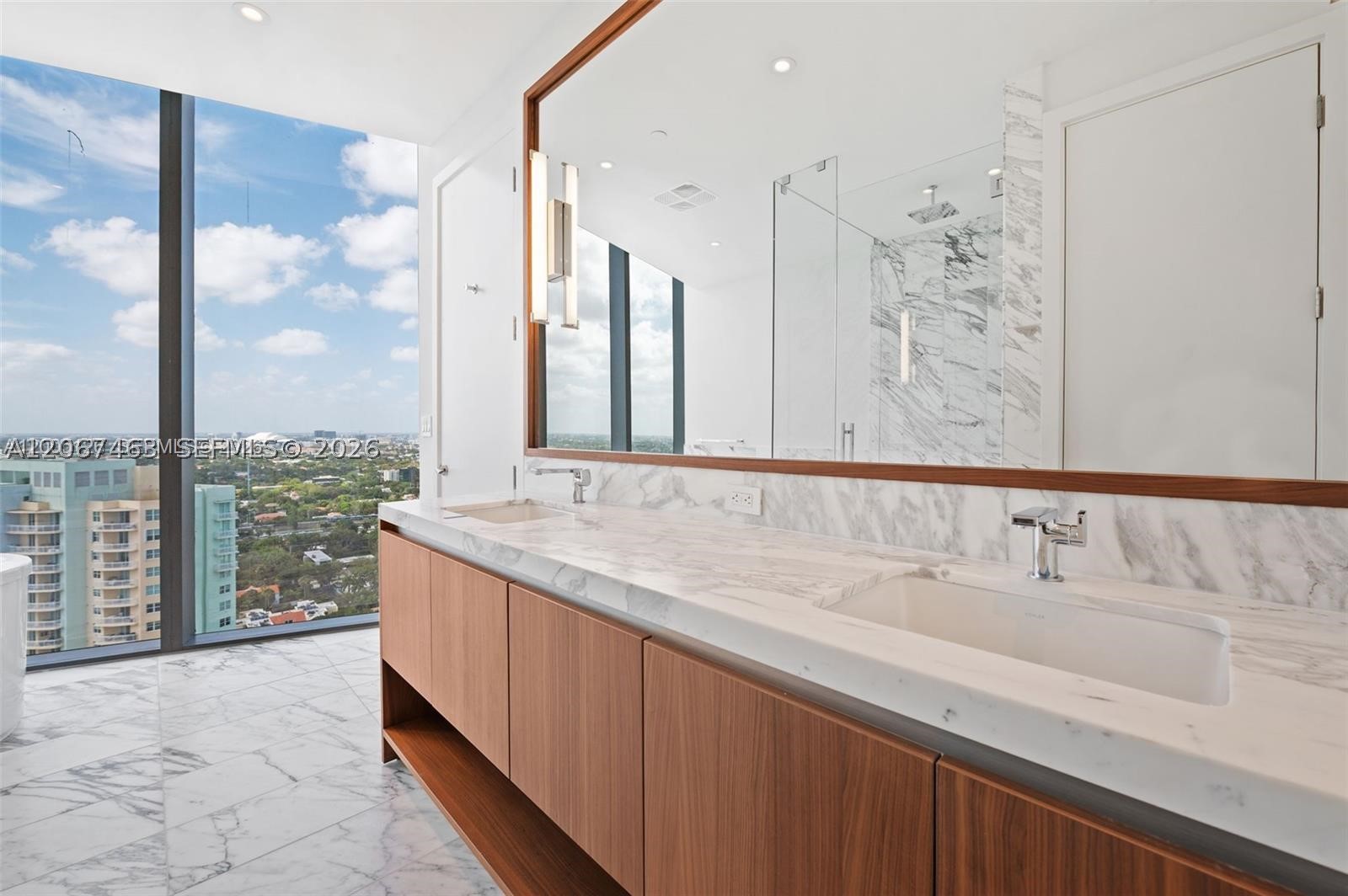 175 SE 25 RD #2604, Miami FL 33129