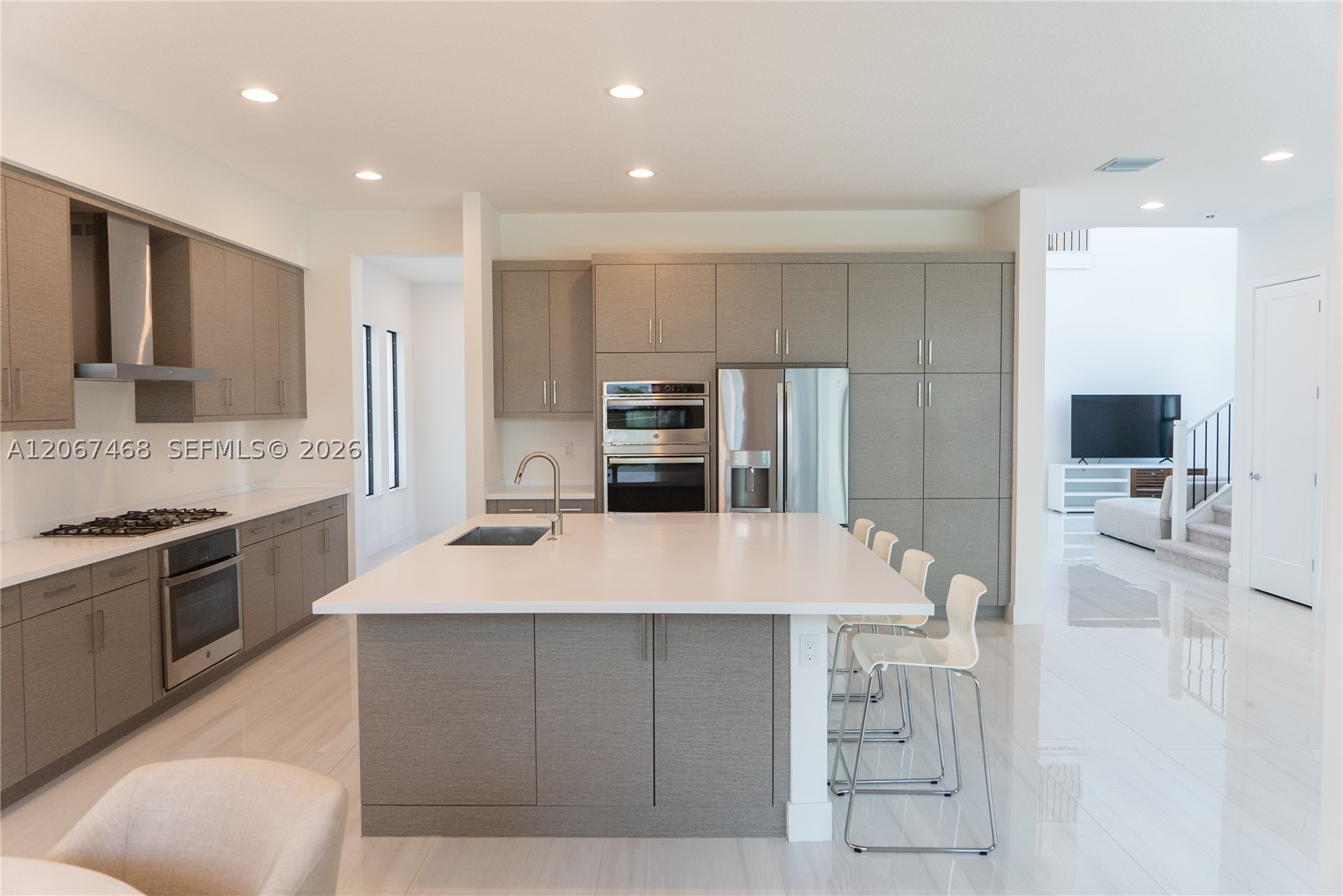 8151 Laurel Falls Dr, Boca Raton FL 33496
