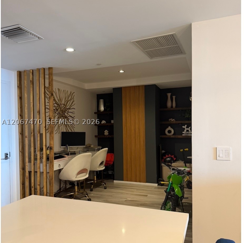 801 S Miami Ave #2410, Miami FL 33130