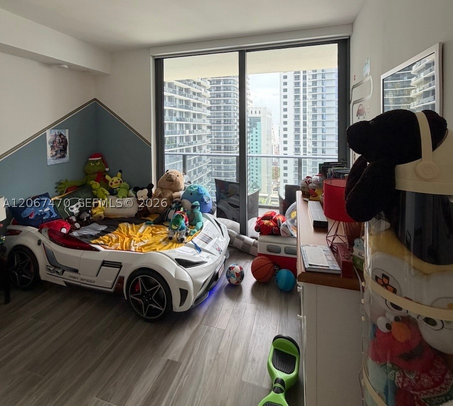 801 S Miami Ave #2410, Miami FL 33130