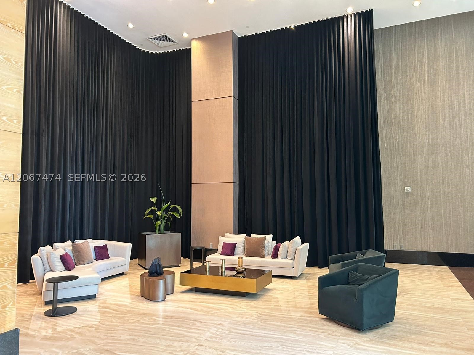 950 Brickell Bay Dr #1903, Miami FL 33131