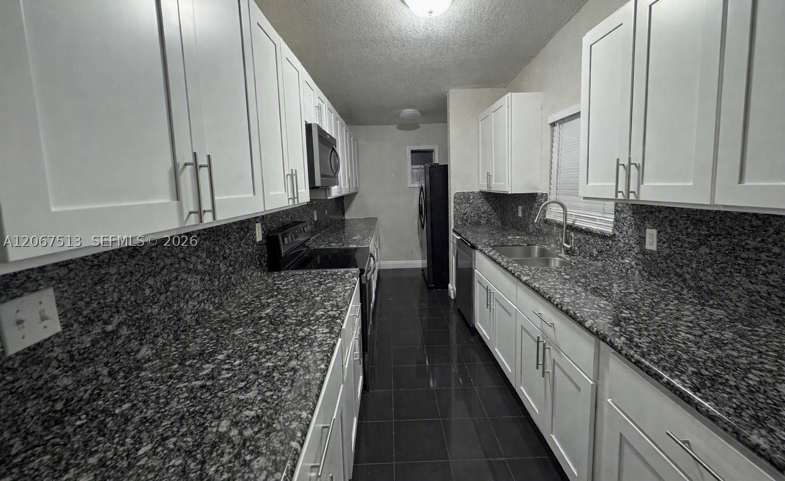 10920 Westwood Lake Dr, Miami FL 33165
