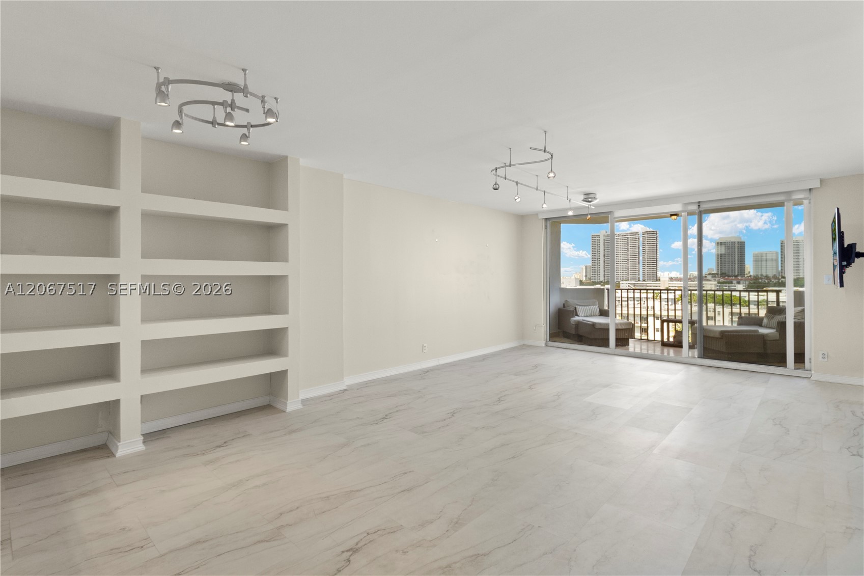 3703 NE 166th St #904-W, North Miami Beach FL 33160