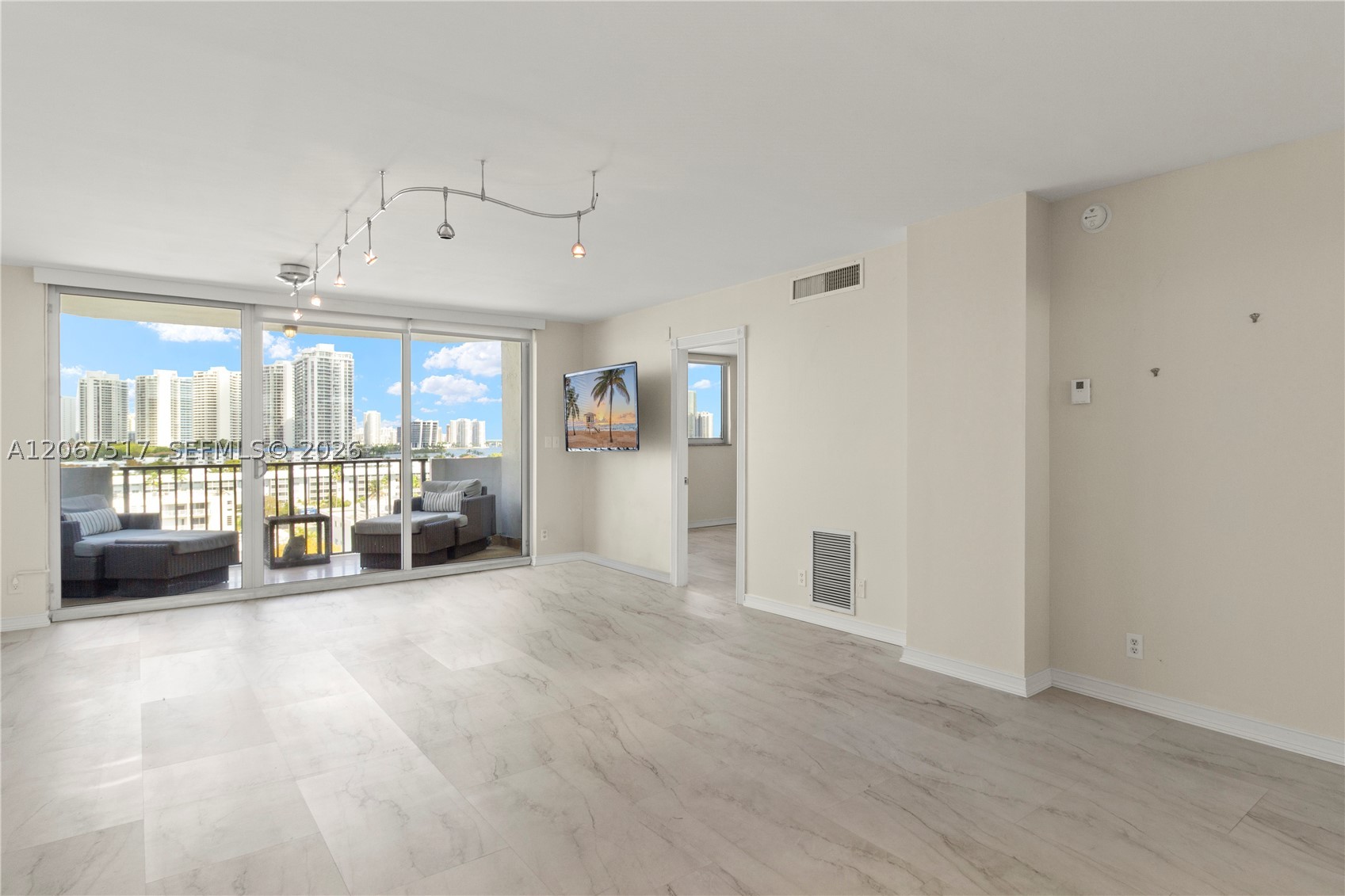 3703 NE 166th St #904-W, North Miami Beach FL 33160
