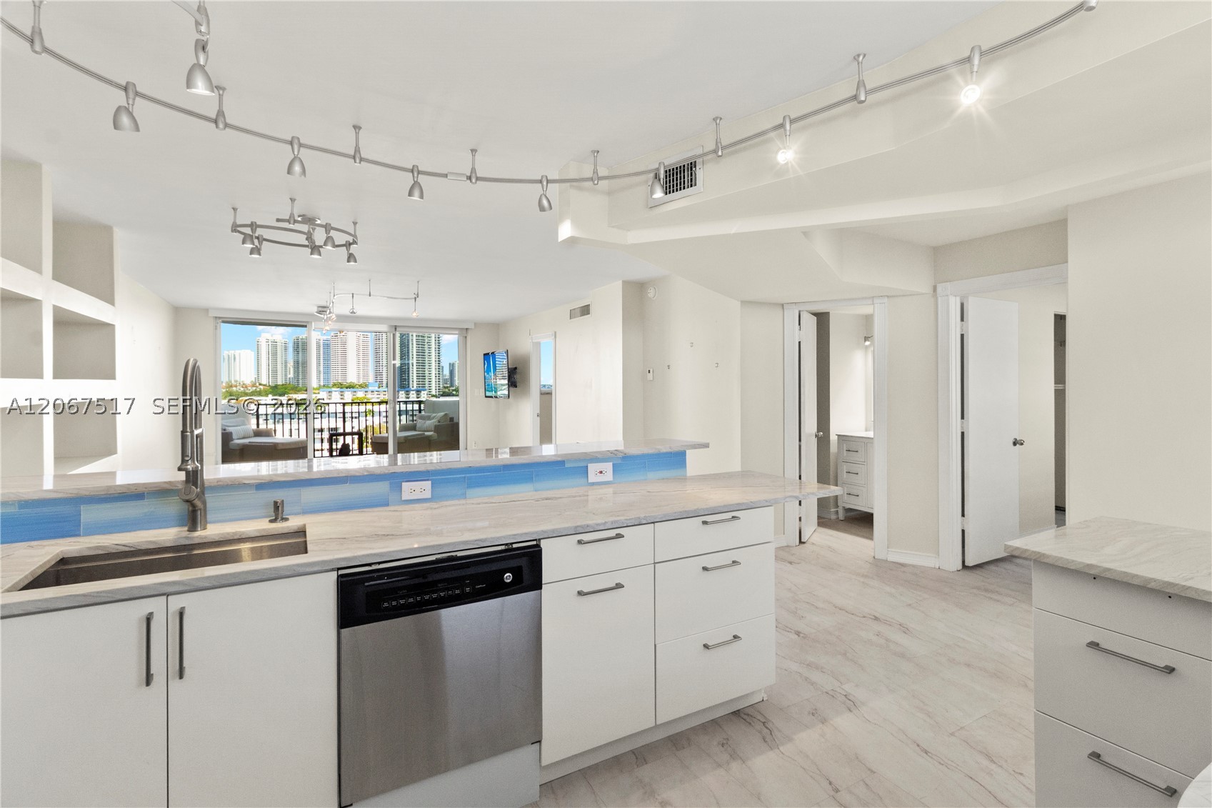 3703 NE 166th St #904-W, North Miami Beach FL 33160
