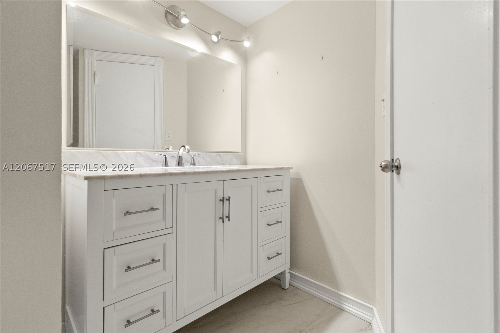 3703 NE 166th St #904-W, North Miami Beach FL 33160