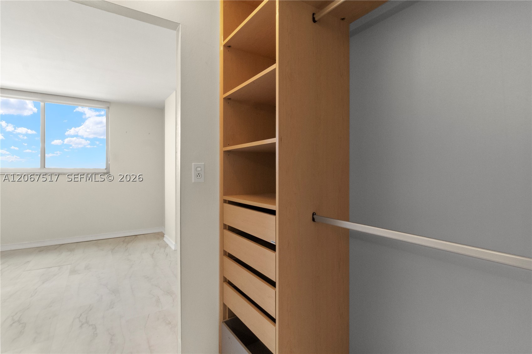 3703 NE 166th St #904-W, North Miami Beach FL 33160