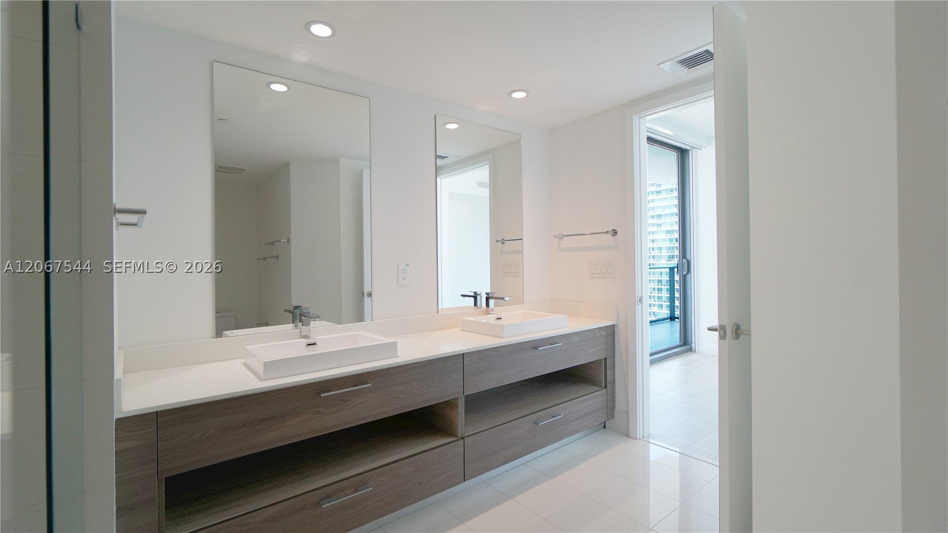 1300 S Miami Ave #2610, Miami FL 33130